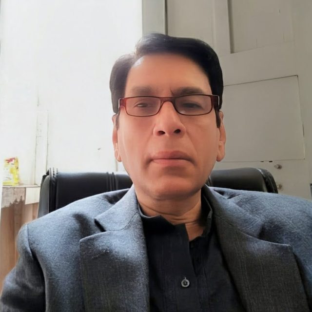 Sir Iftikhar Azeemi, Physics teacher at Learners Academy